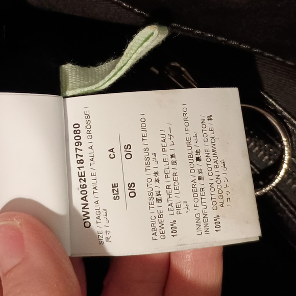 Off-White Main Label Black Leathers Handbag - Picture 6 of 6